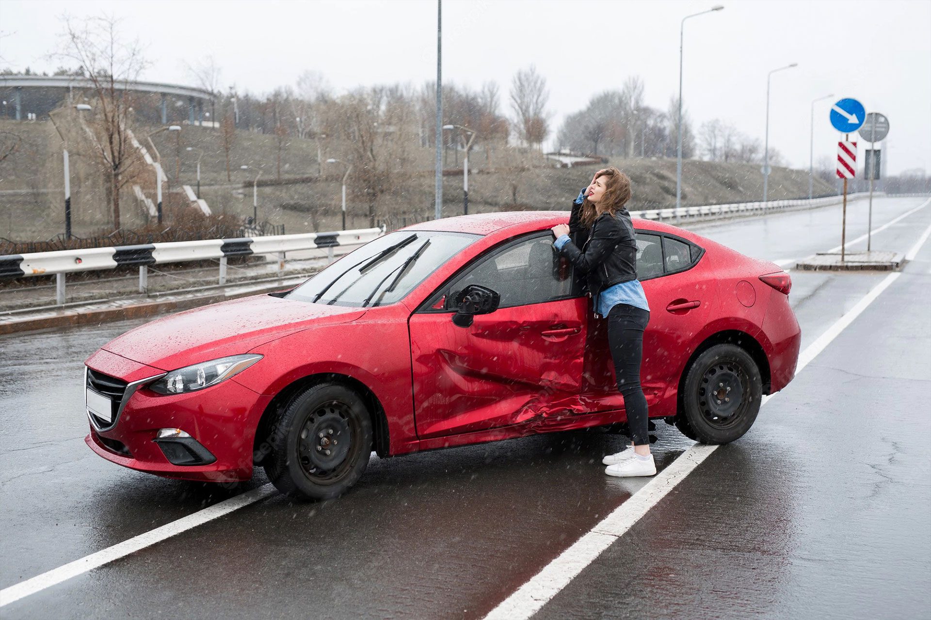 woman-stands-near-broken-car-after-accident-call-help-car-insurance_199620-6206 woman-stands-near-broken-car-after-accident-call-help-car-insurance_199620-6206